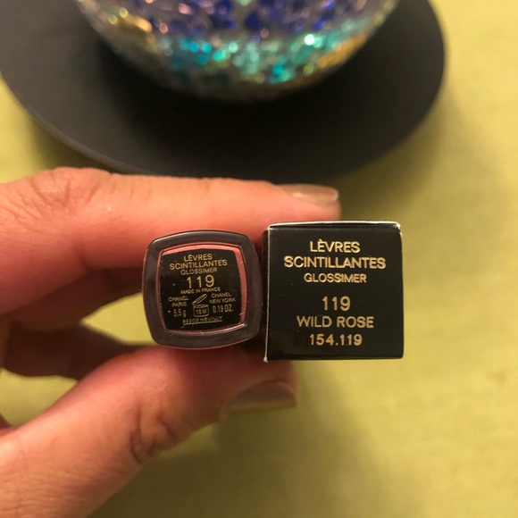 CHANEL Lip gloss - Picture 2 of 3